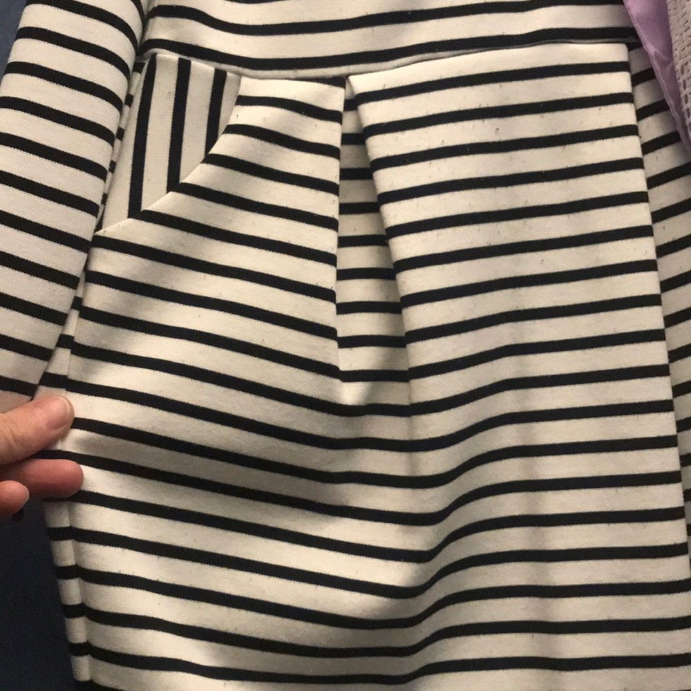 5 dresses . - Picture 6 of 8